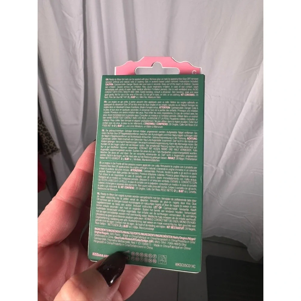 Wicked Kiss Limited Edition‎ Pink Glitter Short Court Press On Nails 28 Count